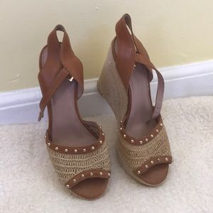 Vince camunto wedges